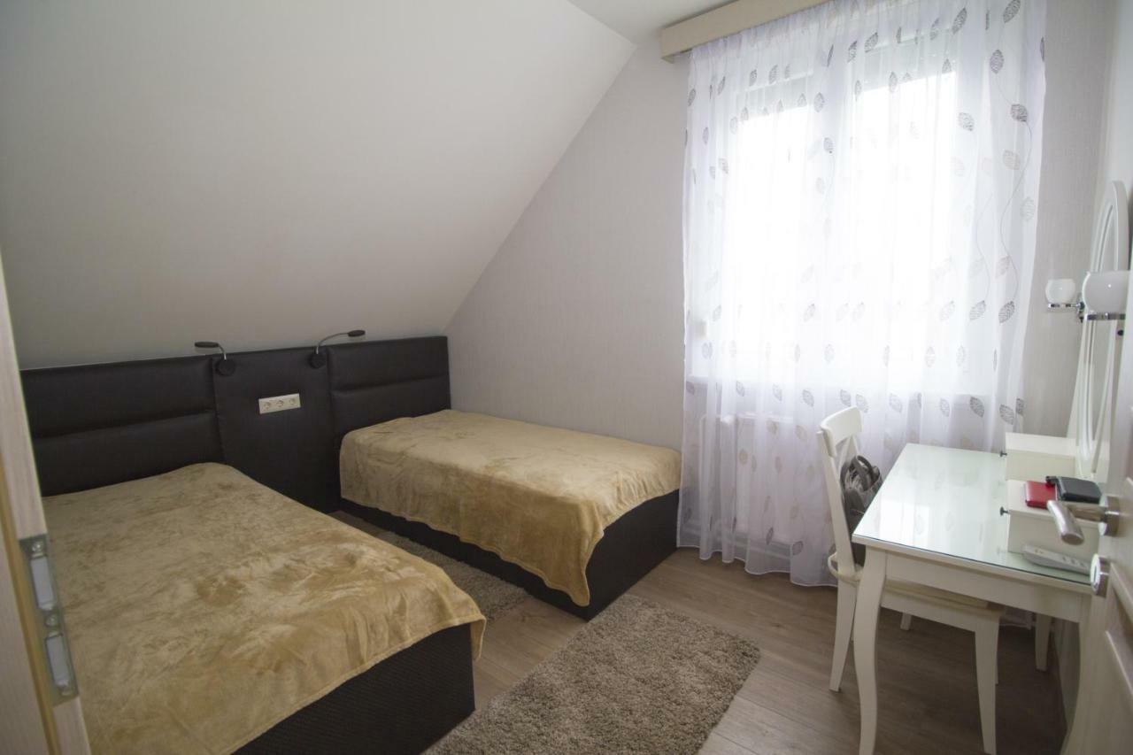 Chez Moi Apartment Debrecen Bagian luar foto